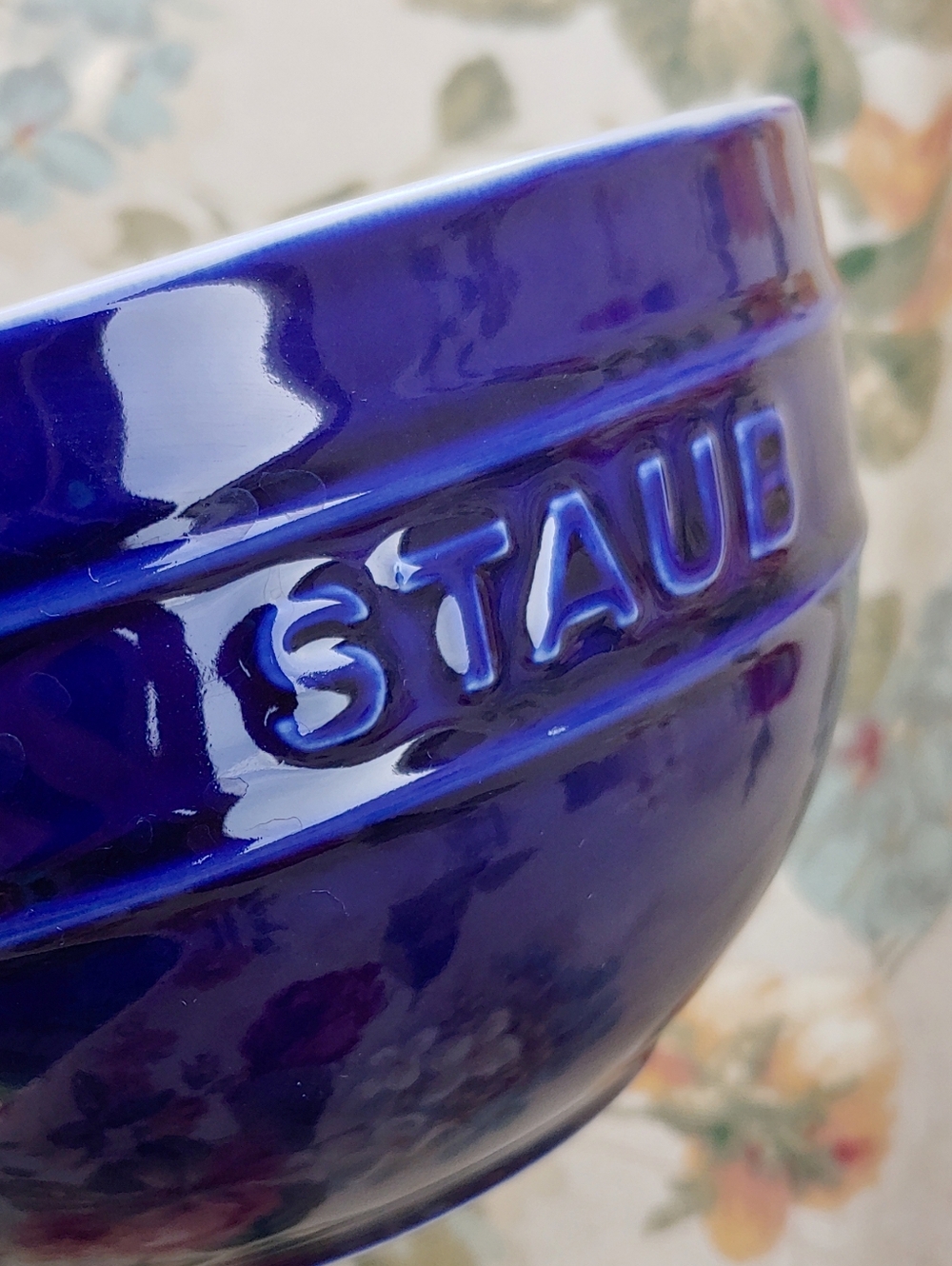 STAUB 2 Piece 6.5 Inch Universal Vitreous Glass Porcelain Bowl Set in Dark Blue - Picture 5 of 11